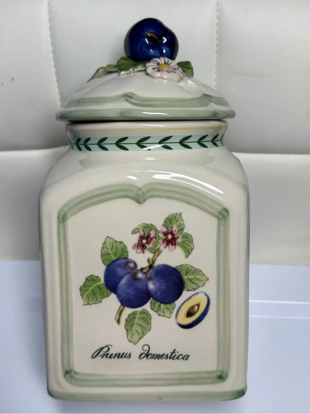 Villeroy & Boch French Garden Charm Prunus Domestica Plum Canister with Lid